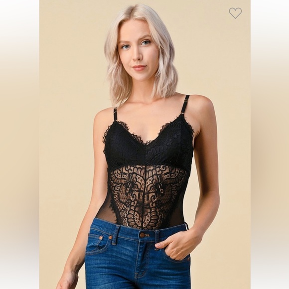 Solid Floral Lace and Mesh Bodysuit Black NWT - Picture 3 of 4